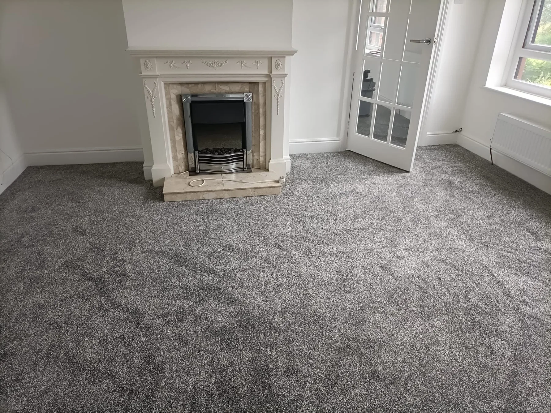 Grey fitted living-room carpet